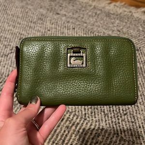Dooney & Bourke Pebble Grain Large Zip Around
